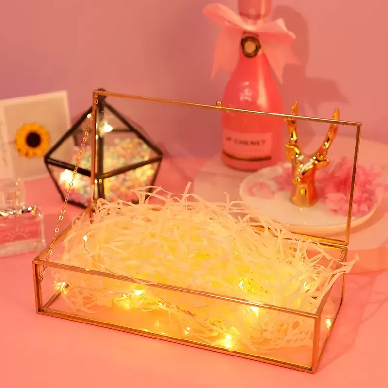 parçalanmış rafia kağıdı parçalanmış rafia kağıdı